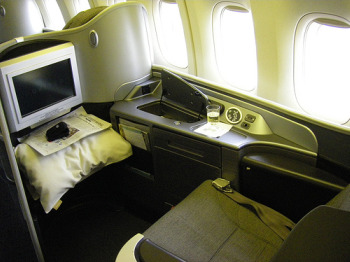 First Class on United Airlines: Business Travel Guide