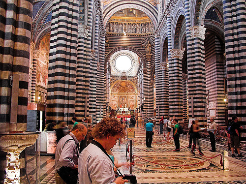 Duomo di Siena, Tuscany, Italy (courtesy Geo8 at Flickr Creative Commons)