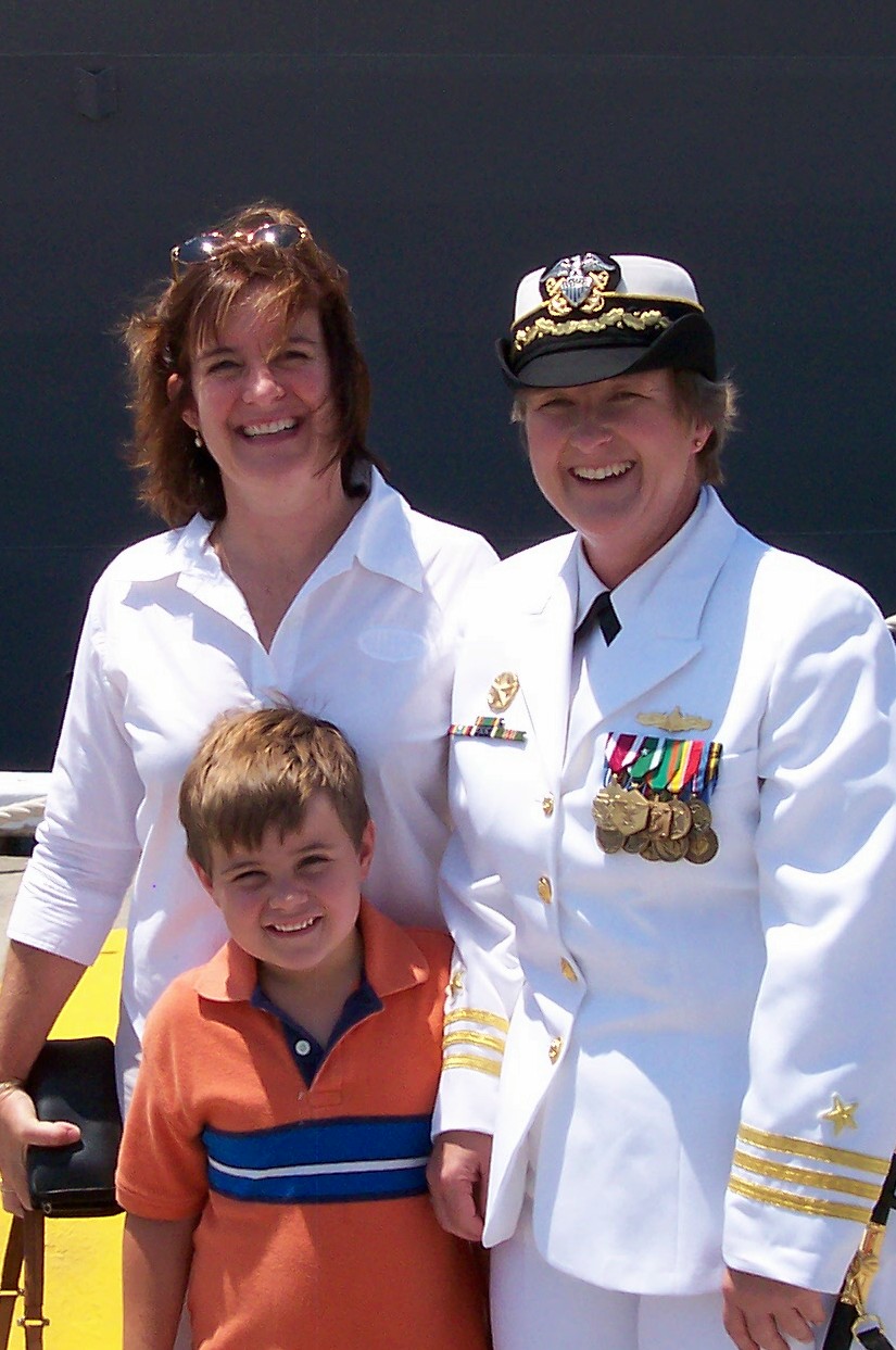With the Commanding Officer of USS FARRAGUT (DDG 99) on the ship's commissioning day in 2006 (Scarborough photo)