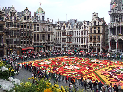 Carpet of Flowers at the Grand Place, Brussels, Belgium (courtesy Yabby at Flickr CC)