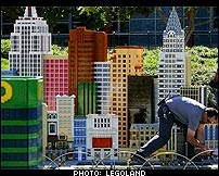 LEGOLAND Theme Park Recreates Vegas Strip - New York, New York
