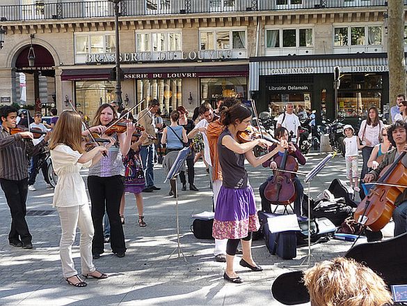 3) Paris is full of surprises!  I turned a corner one afternoon on my way to the Jardin du Palais-Royal and stumbled across an impromptu classical concert taking place in a small square.  