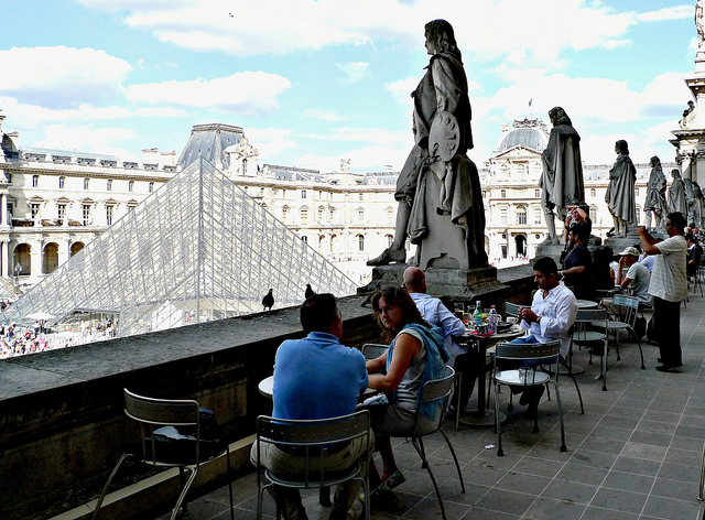 louvre cafe