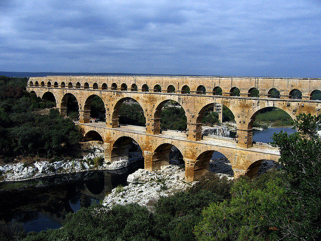 pont du gard france roman ruins