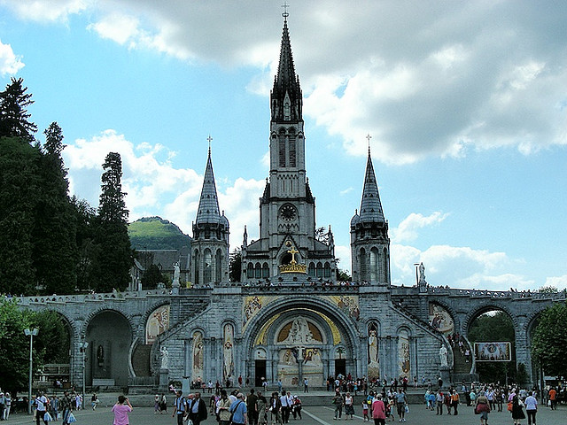 Hotels Near The Sanctuary of Our Lady of Lourdes in France