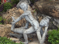 thai massage sculpture at wat pho