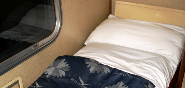 indian pacific red class bed