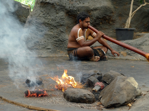 aboriginal and fire at Tjapukai