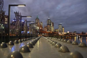 melbourne and yarra at night