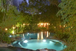 spa-pool-at-night